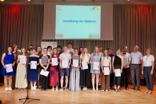 Srečni obrazi na podelitvi nemških jezikovnih diplom